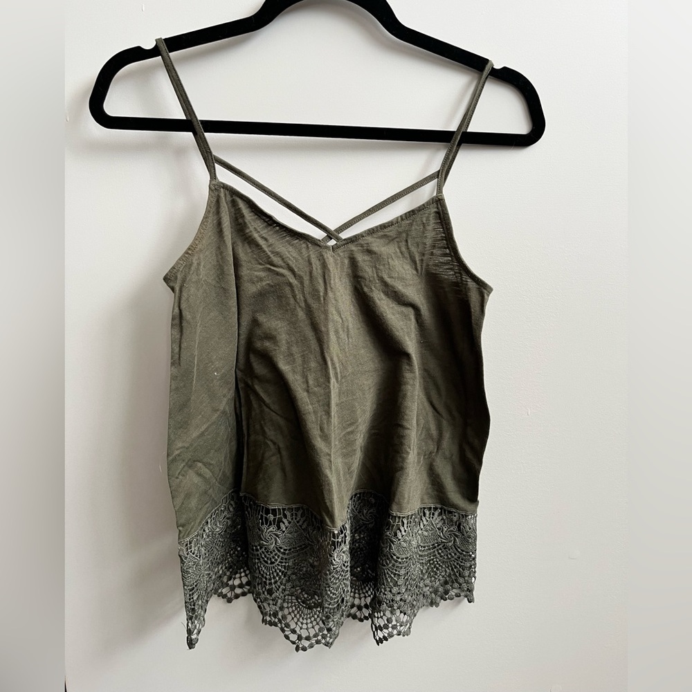 Women’s Express Cropped Flowy Olive Green Size XS Tank Top